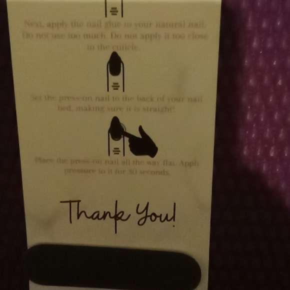 So what I'm selling is a kit to do your own press on nails And look cute. - Picture 7 of 8